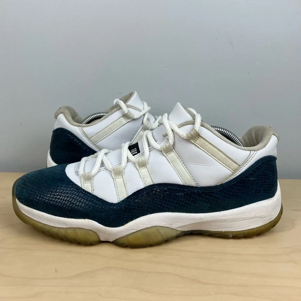Air Jordan Retro 11 XI Low White Navy Snakeskin Basketball Shoes Men’s Size 11.0